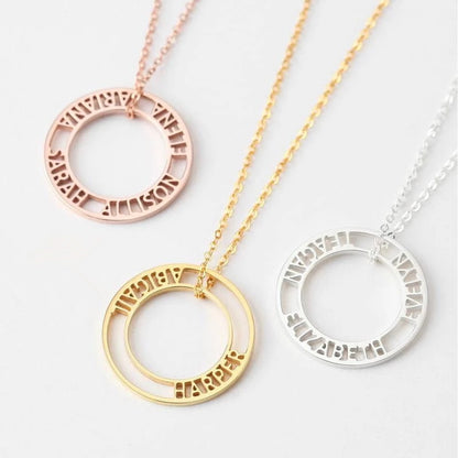 Heartfelt Name Necklace: Celebrate Your Loved Ones with Custom Jewelry!"