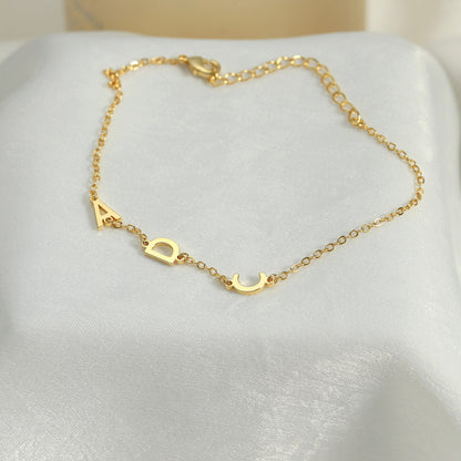 Delicate gold chain bracelet
